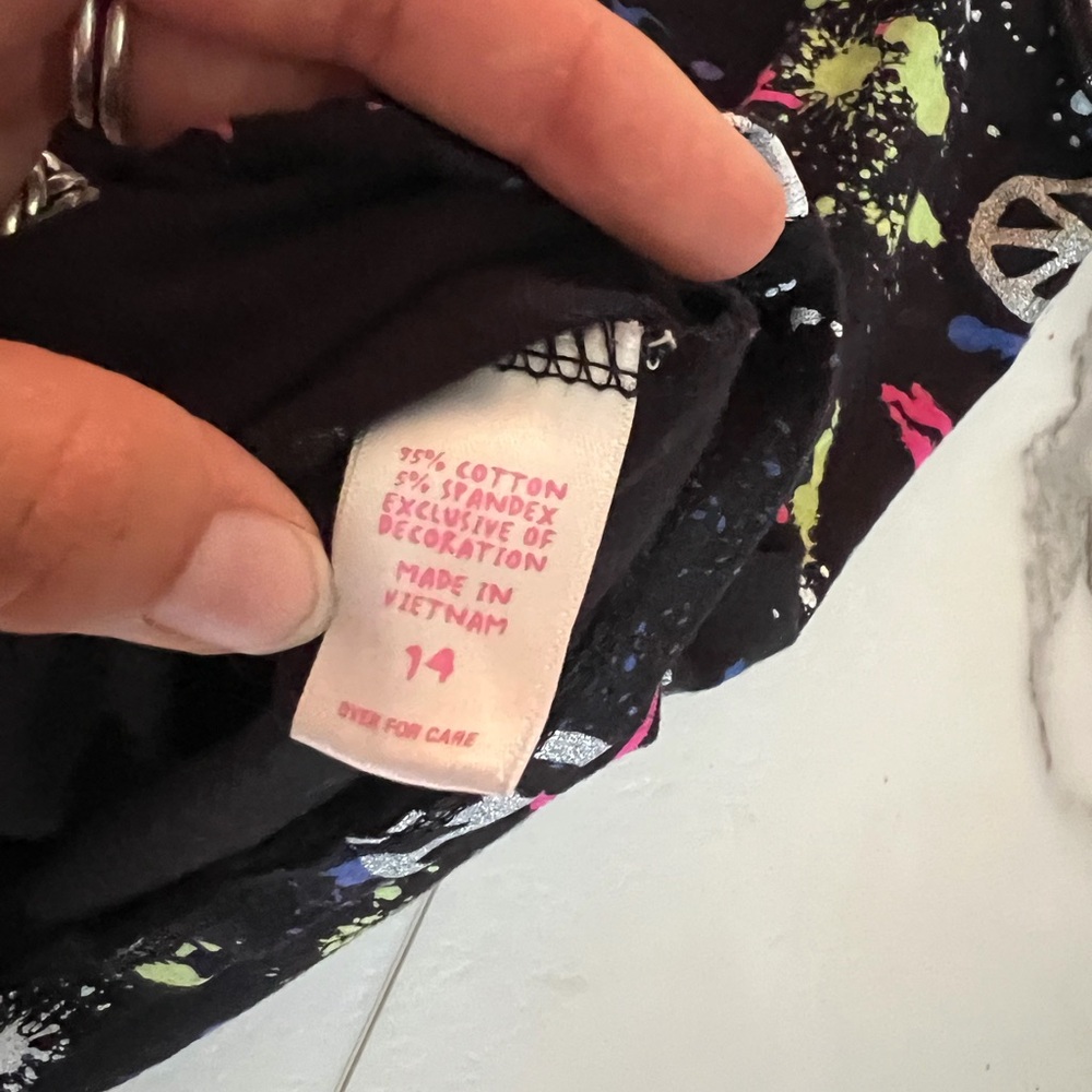 Peace Sign Tank Top - Picture 3 of 5